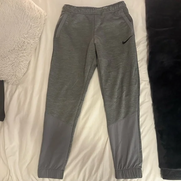 Mens Nike Gray Joggers - Picture 1 of 2